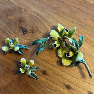 Vintage Floral Brooch and Clip on  Earring Set